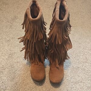 Minnetonka 3 Layer Fringe Boot Size 7 Broen